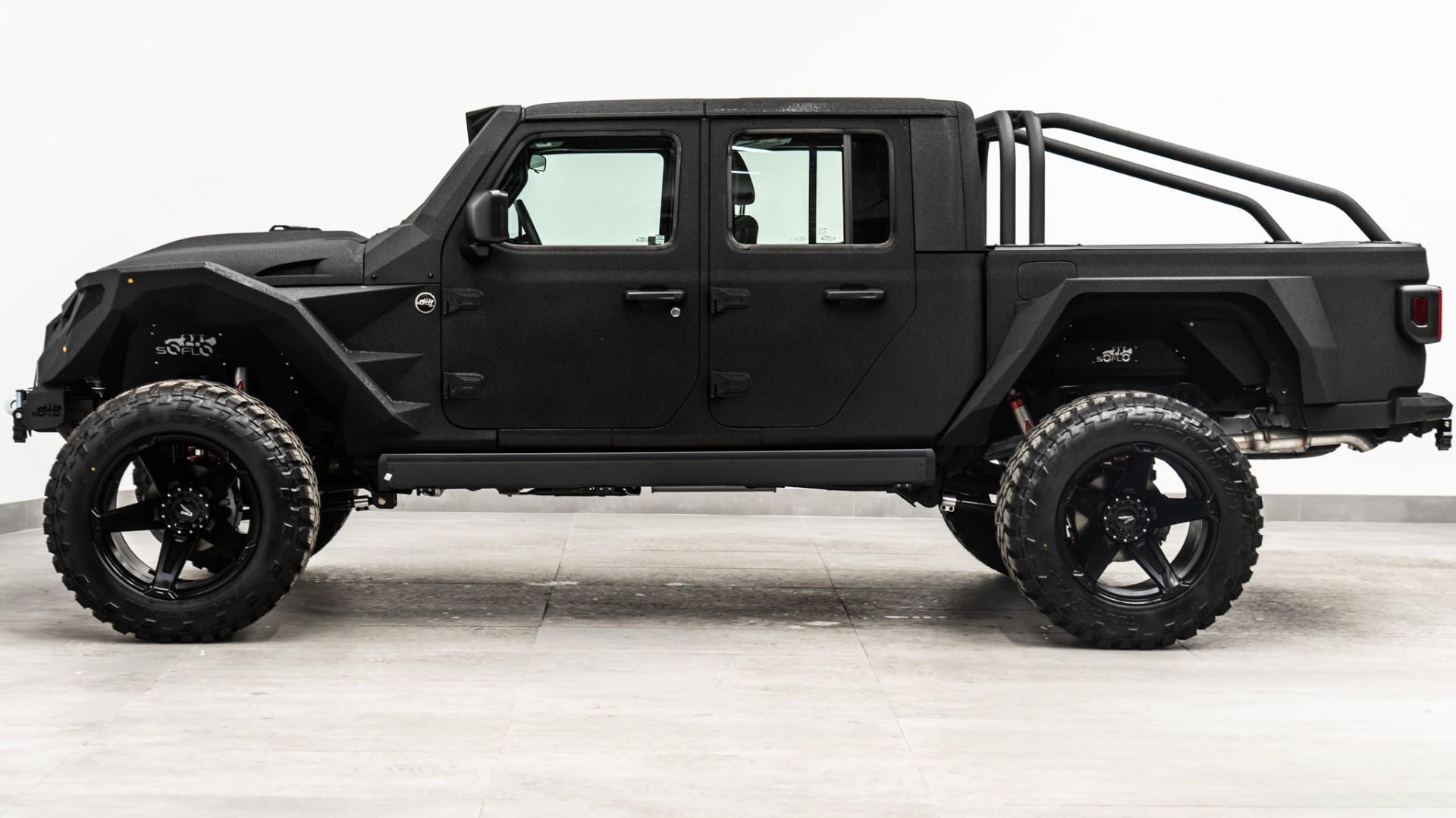 2026 JEEP GLADIATOR in Black, photo 11 of 28