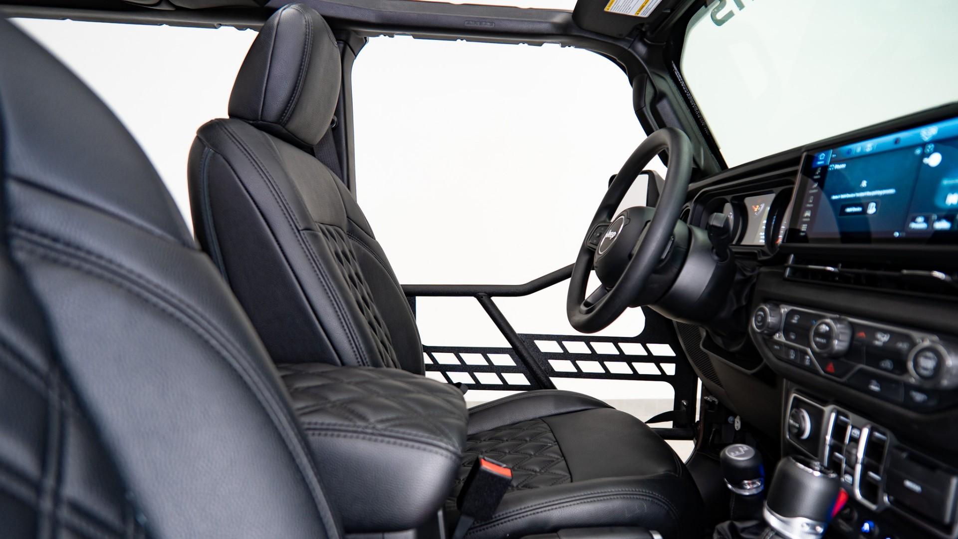 2026 JEEP GLADIATOR in Black, photo 21 of 28
