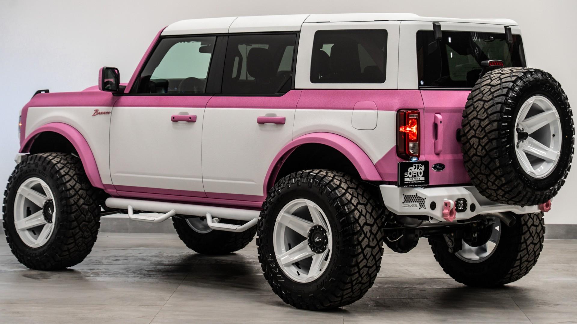 2025 FORD BRONCO in Pink, photo 11 of 26