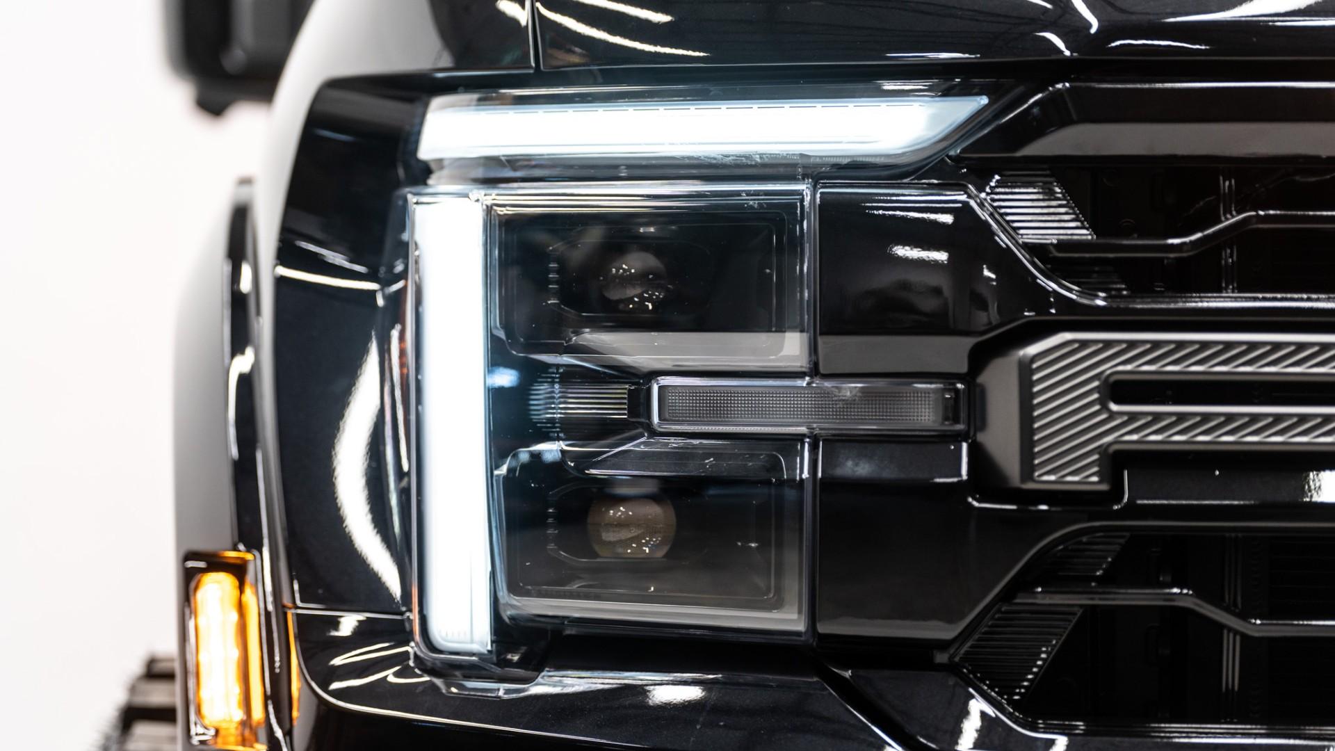 2025 FORD F-150 4X4 LARIAT in Black, photo 24 of 54