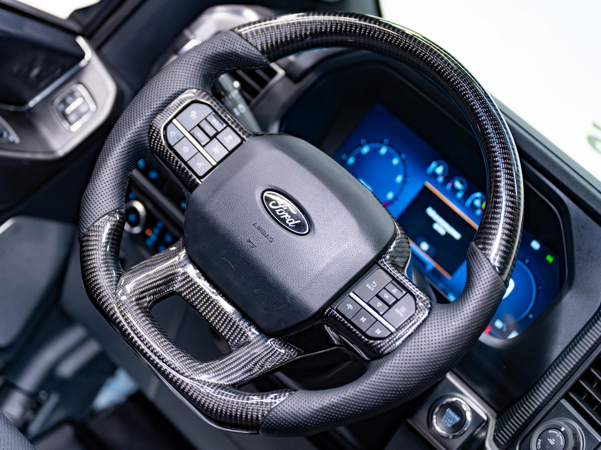 2025 FORD F-150 4X4 LARIAT in Black, photo 39 of 54