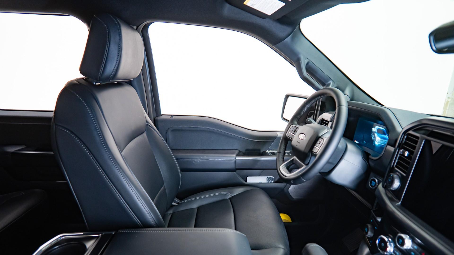 2025 FORD F-150 LARIAT in Gray, photo 17 of 40