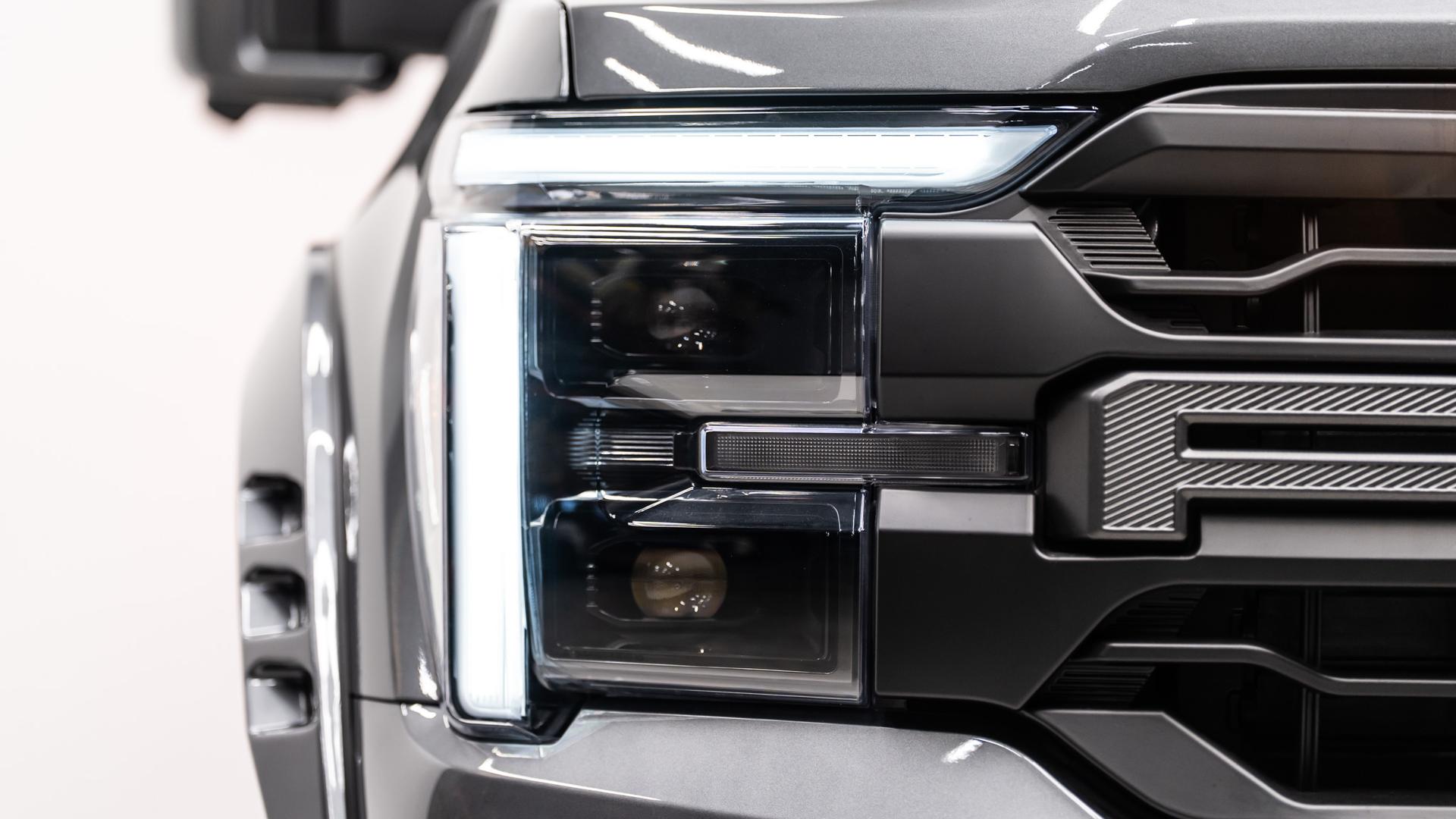 2025 FORD F-150 LARIAT in Gray, photo 31 of 40