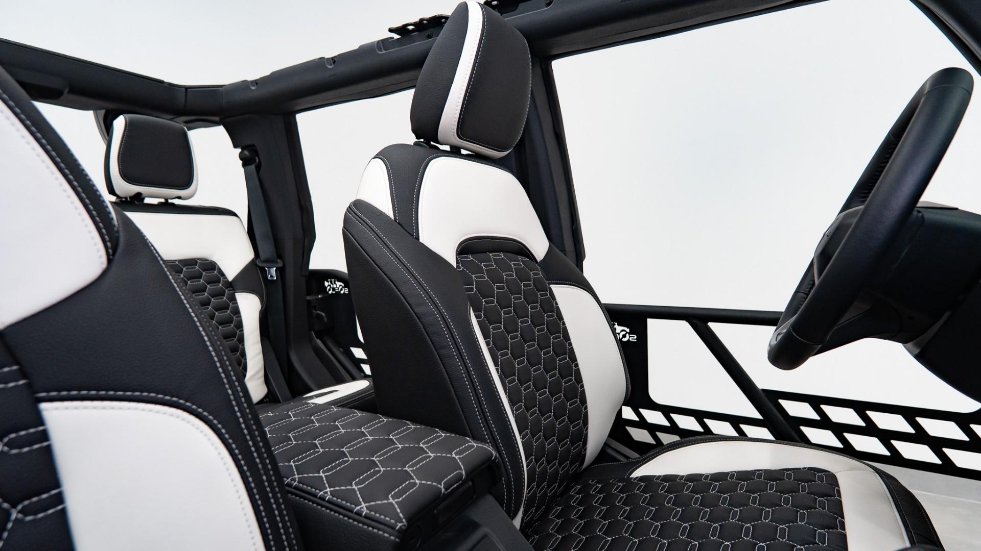 2026 FORD BRONCO in Black, photo 22 of 30