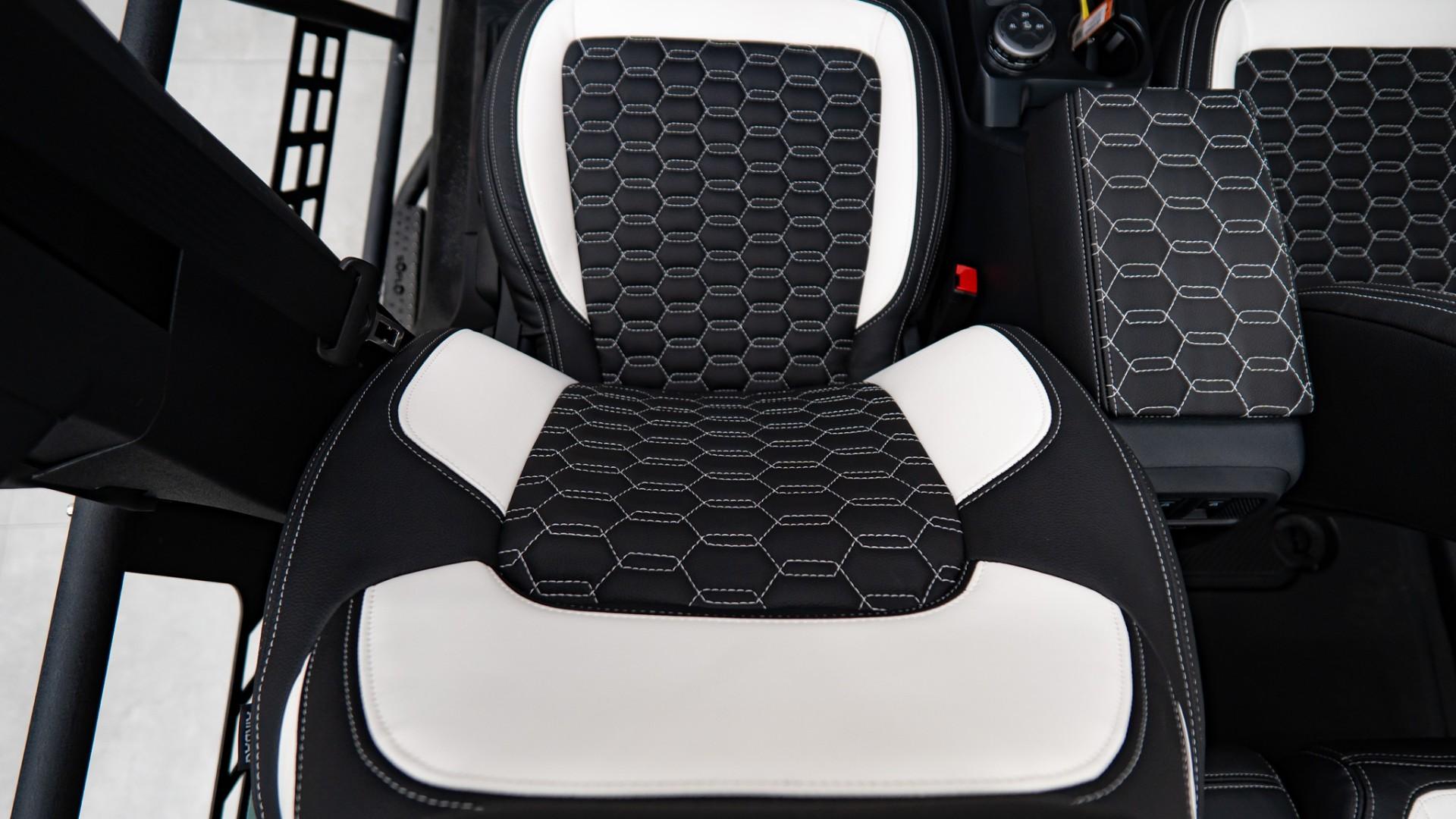 2026 FORD BRONCO in Black, photo 25 of 30