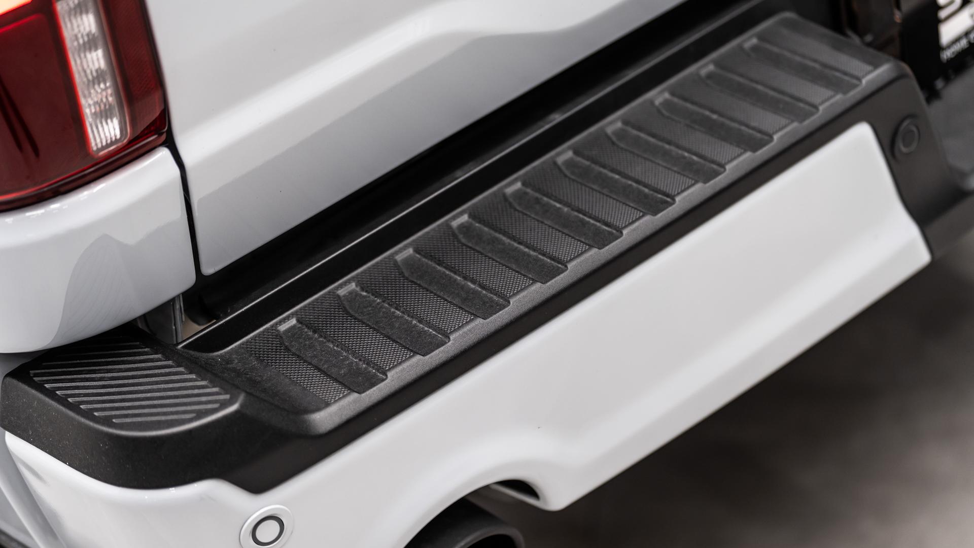 2025 FORD F-150 in White, photo 16 of 46