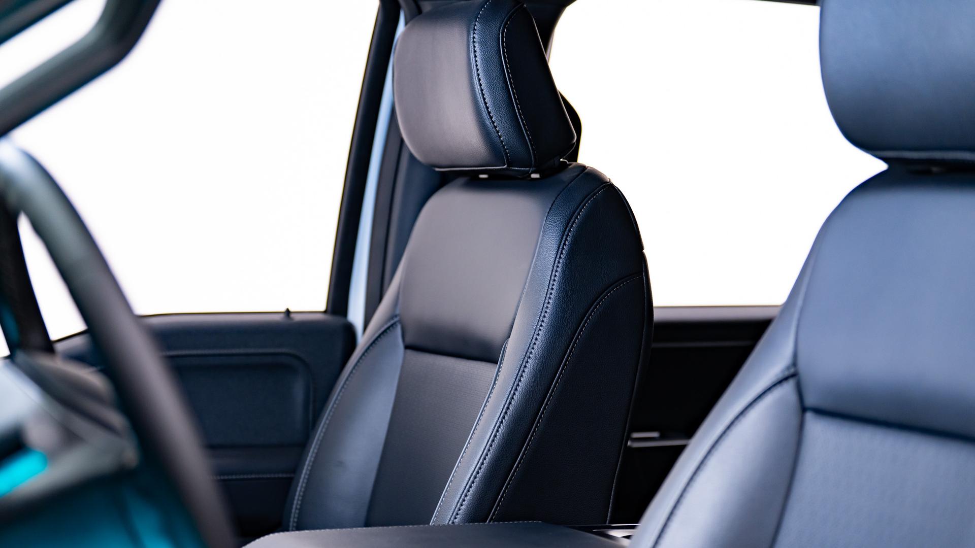 2025 FORD F-150 in White, photo 43 of 46