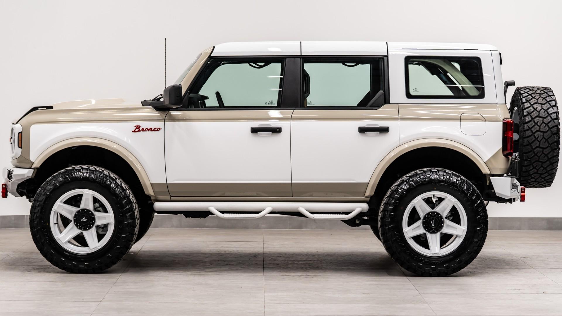 2025 FORD BRONCO in Desert Sand, photo 11 of 57