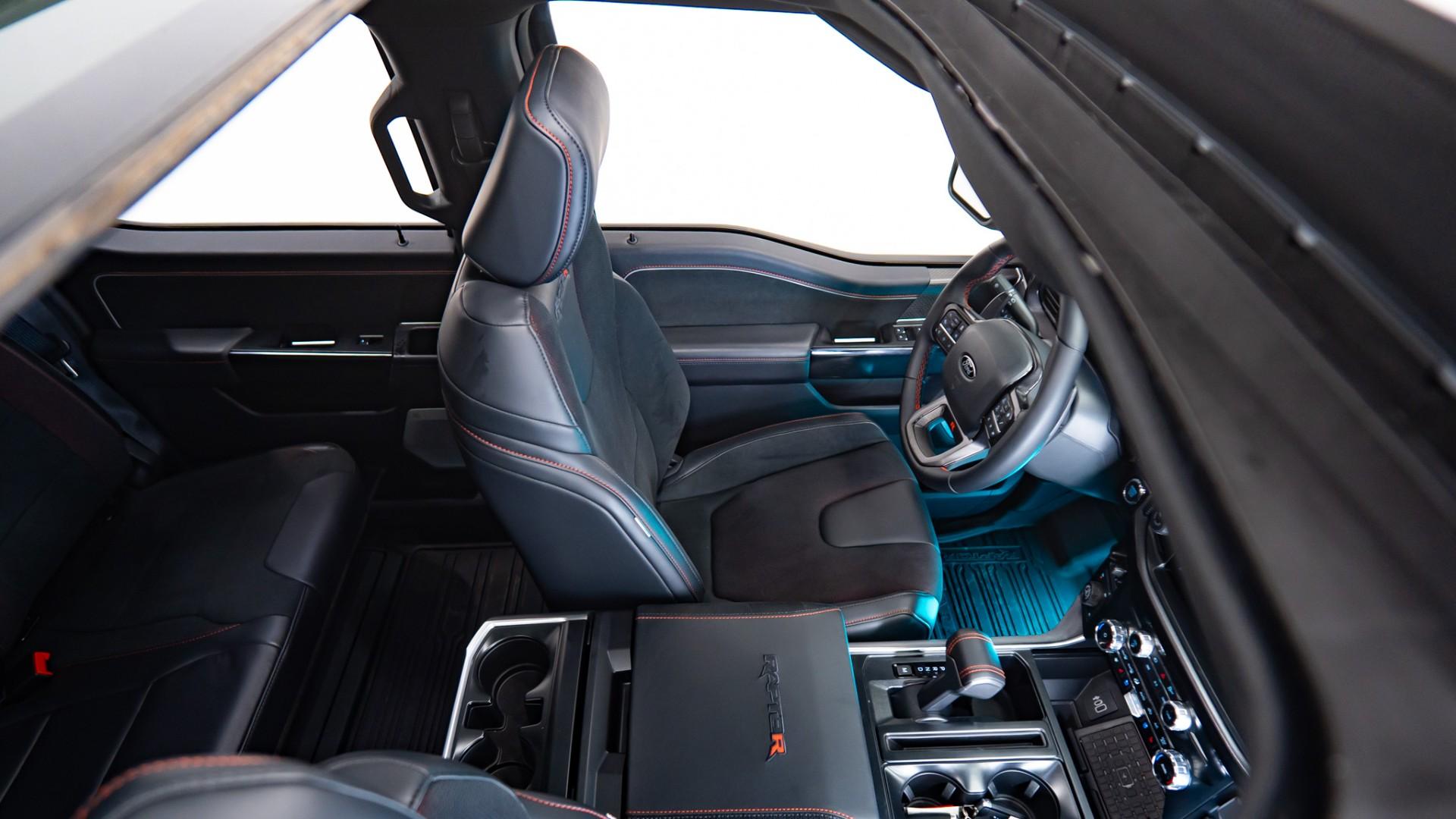 2025 FORD F-150 RAPTOR R in Black, photo 32 of 53