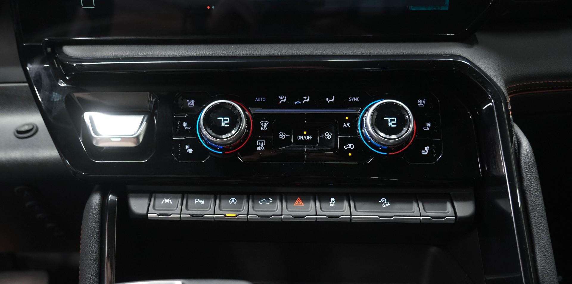 2025 GMC SIERRA 1500 in Black, photo 40 of 50
