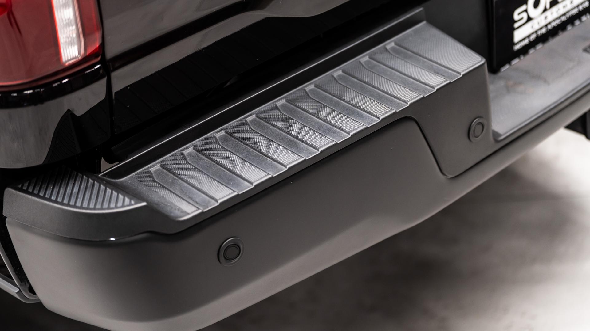 2024 FORD F-150 LARIAT in Black, photo 13 of 45