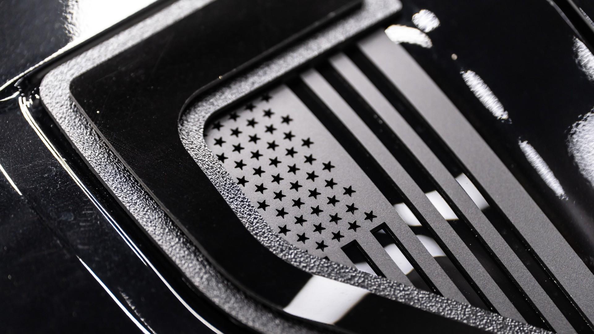 2024 FORD F-150 LARIAT in Black, photo 17 of 45