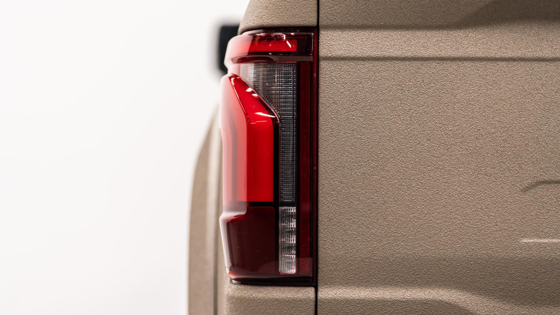 2024 FORD F-150 LARIAT in Tan, photo 32 of 33