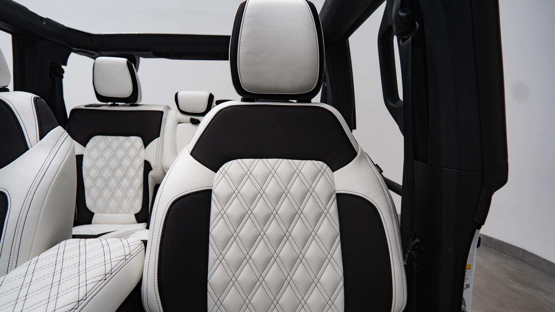 2025 FORD BRONCO in White, photo 22 of 47