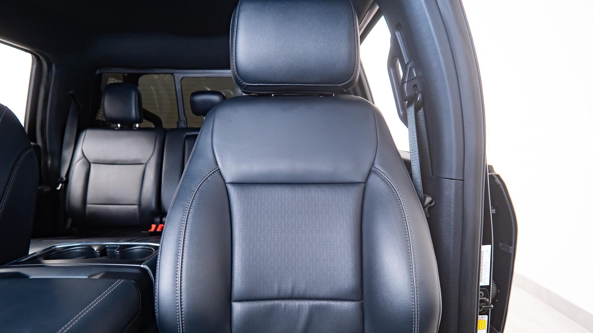 2025 FORD F-150 LARIAT in Black, photo 45 of 57