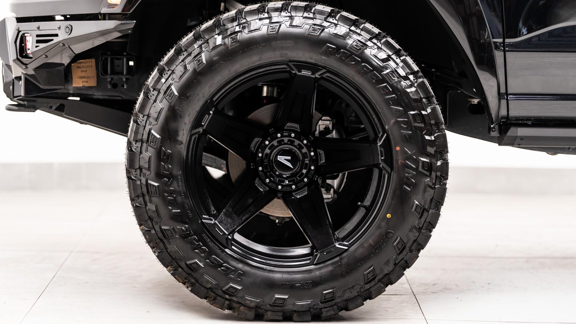 2025 FORD F-150 LARIAT in Black, photo 16 of 57
