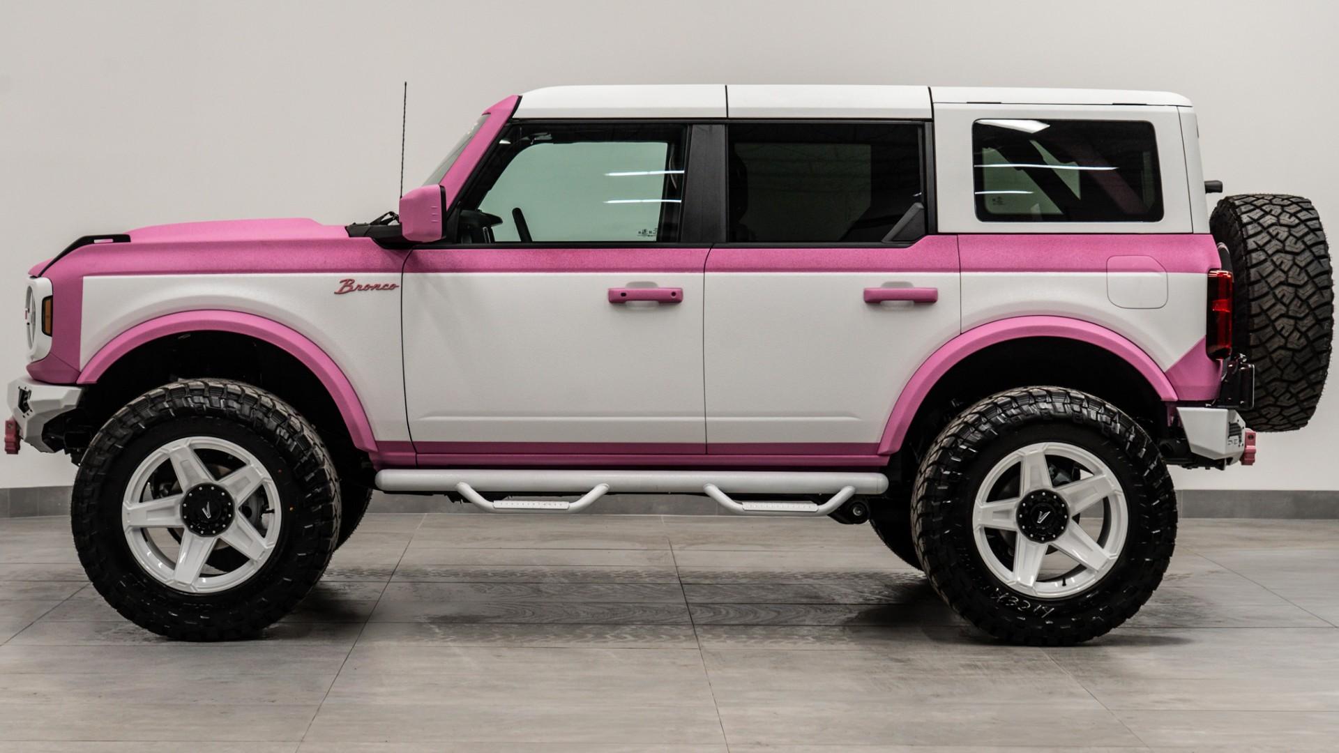 2025 FORD BRONCO in Pink, photo 11 of 22