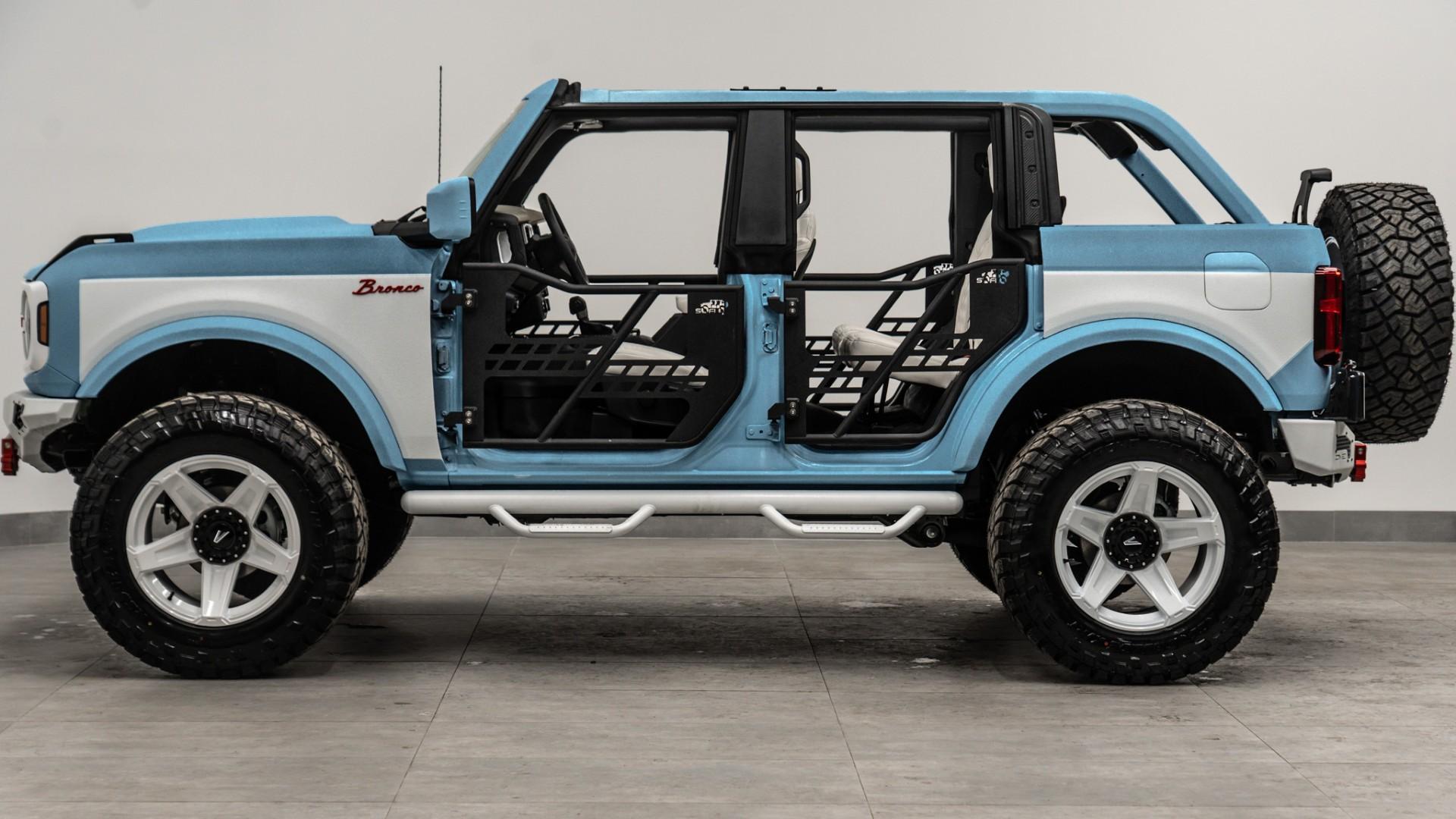 2025 FORD BRONCO in Baby Blue, photo 29 of 46