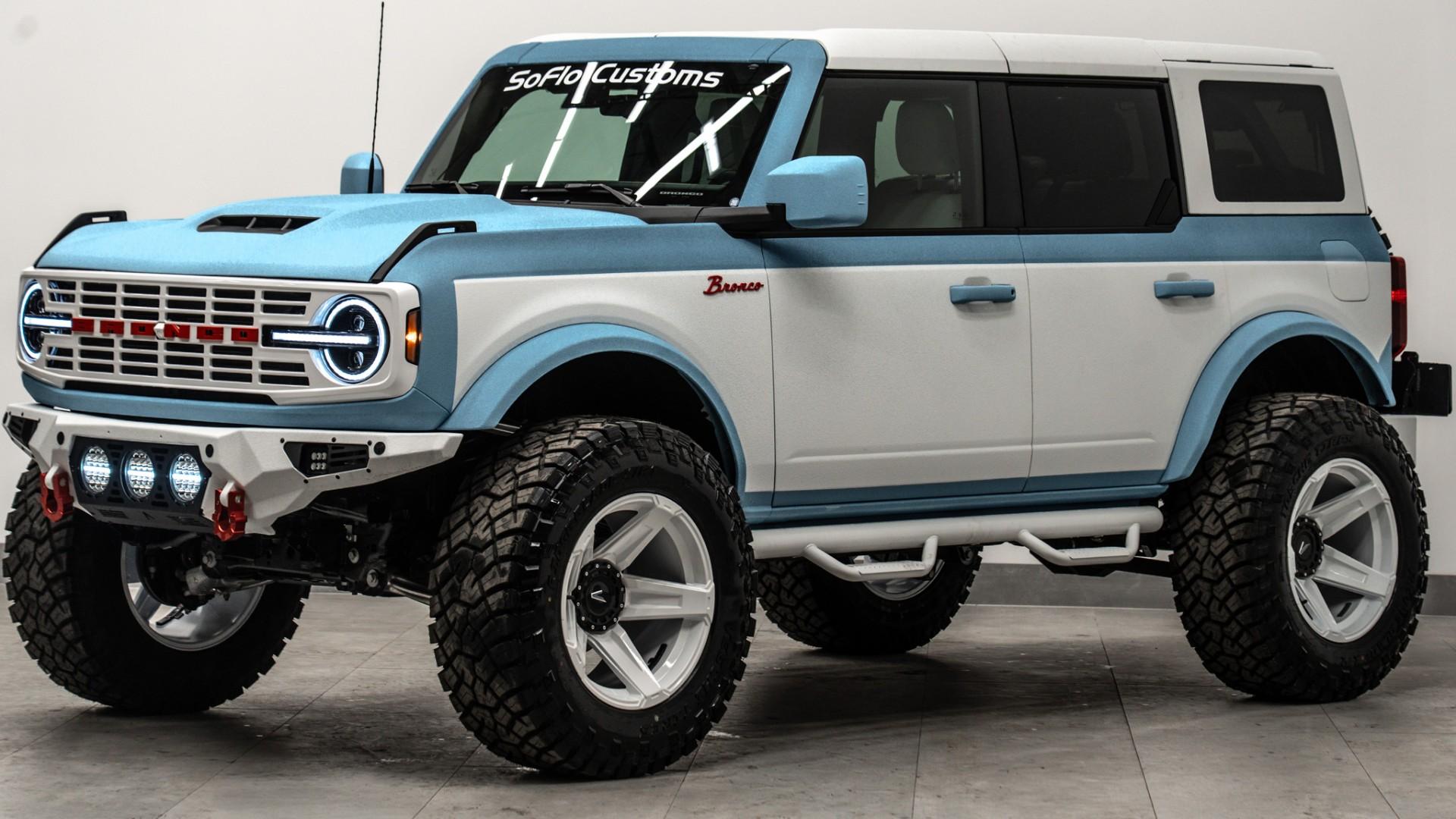 2025 FORD BRONCO in Baby Blue, photo 17 of 46