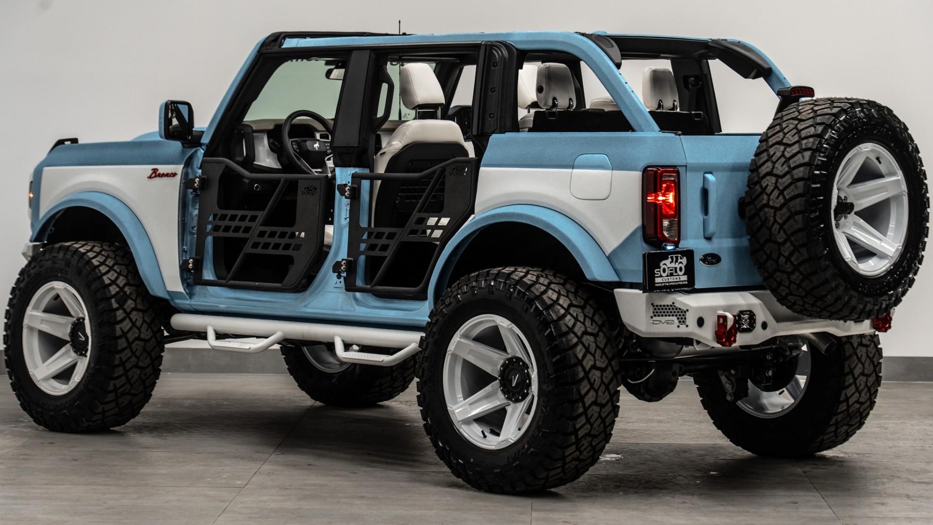 2025 FORD BRONCO in Baby Blue, photo 28 of 46
