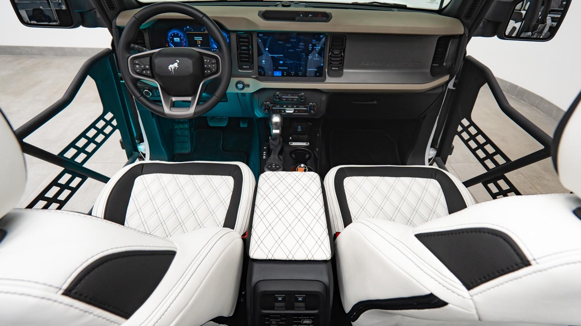 2025 FORD BRONCO in White, photo 24 of 48