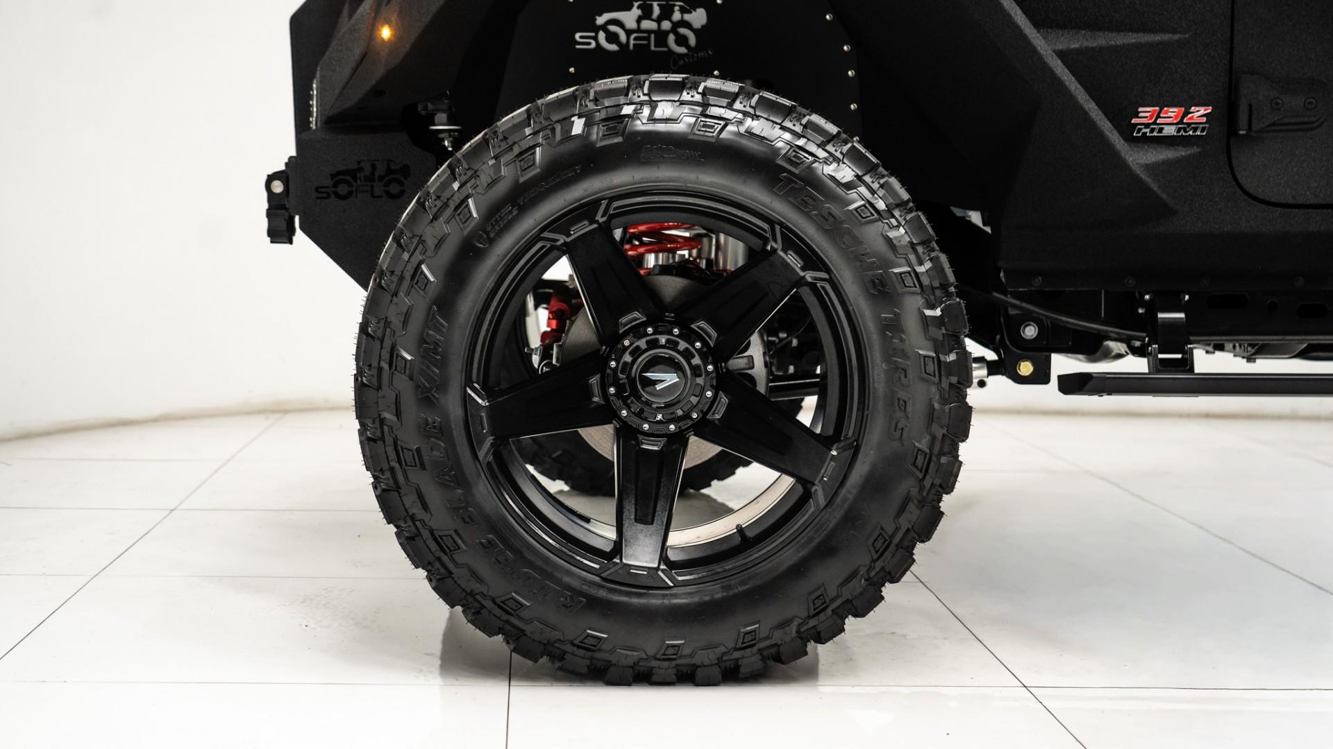 2025 JEEP GLADIATOR in Black, photo 22 of 48
