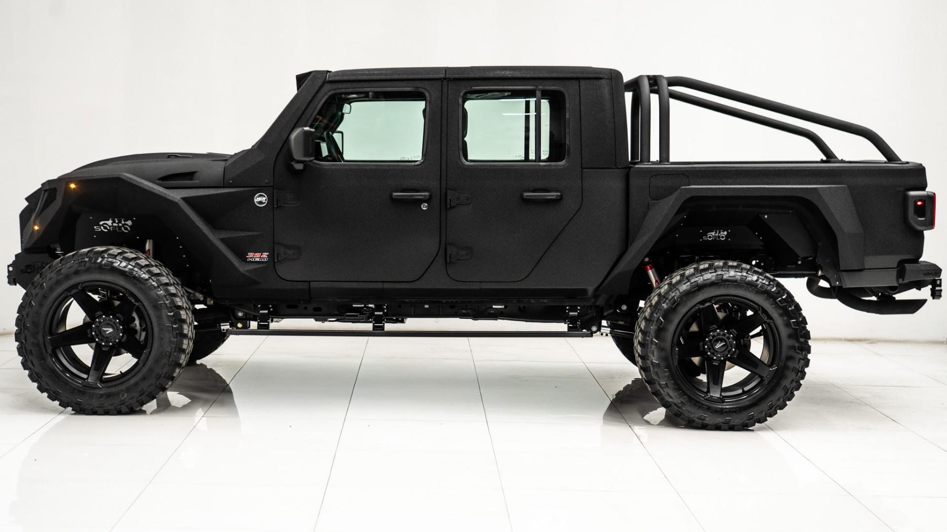 2025 JEEP GLADIATOR in Black, photo 18 of 48