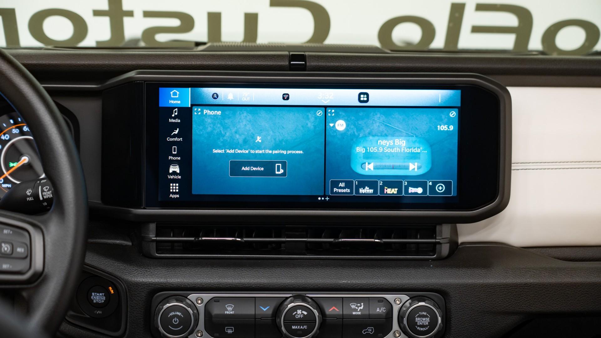 2025 JEEP GLADIATOR in Black, photo 45 of 48