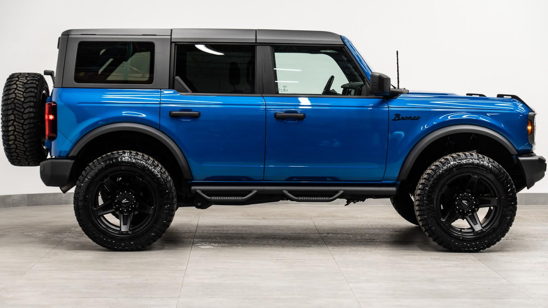 2024 FORD BRONCO in Blue, photo 6 of 44