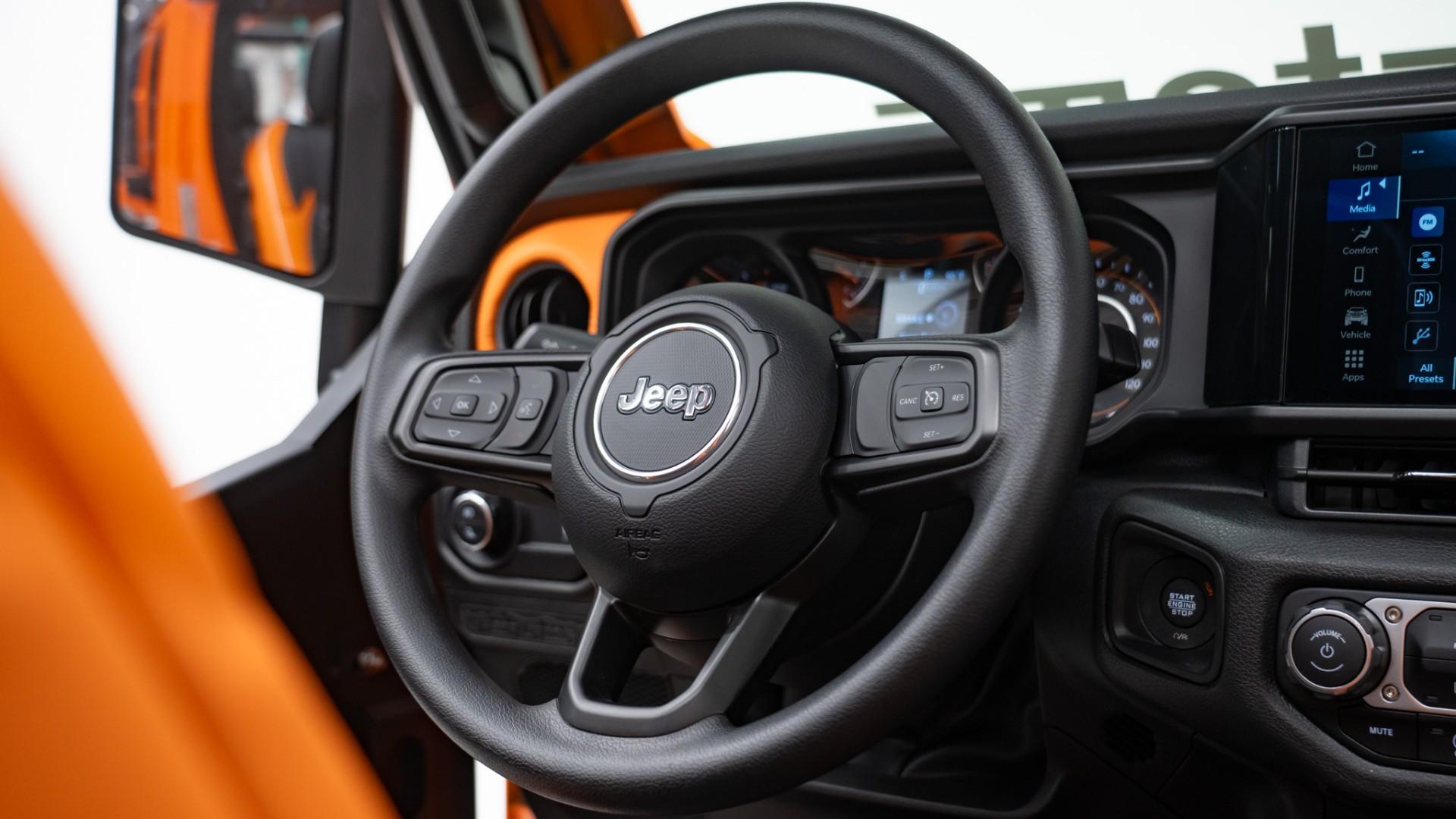 2025 JEEP GLADIATOR in Orange, photo 46 of 58