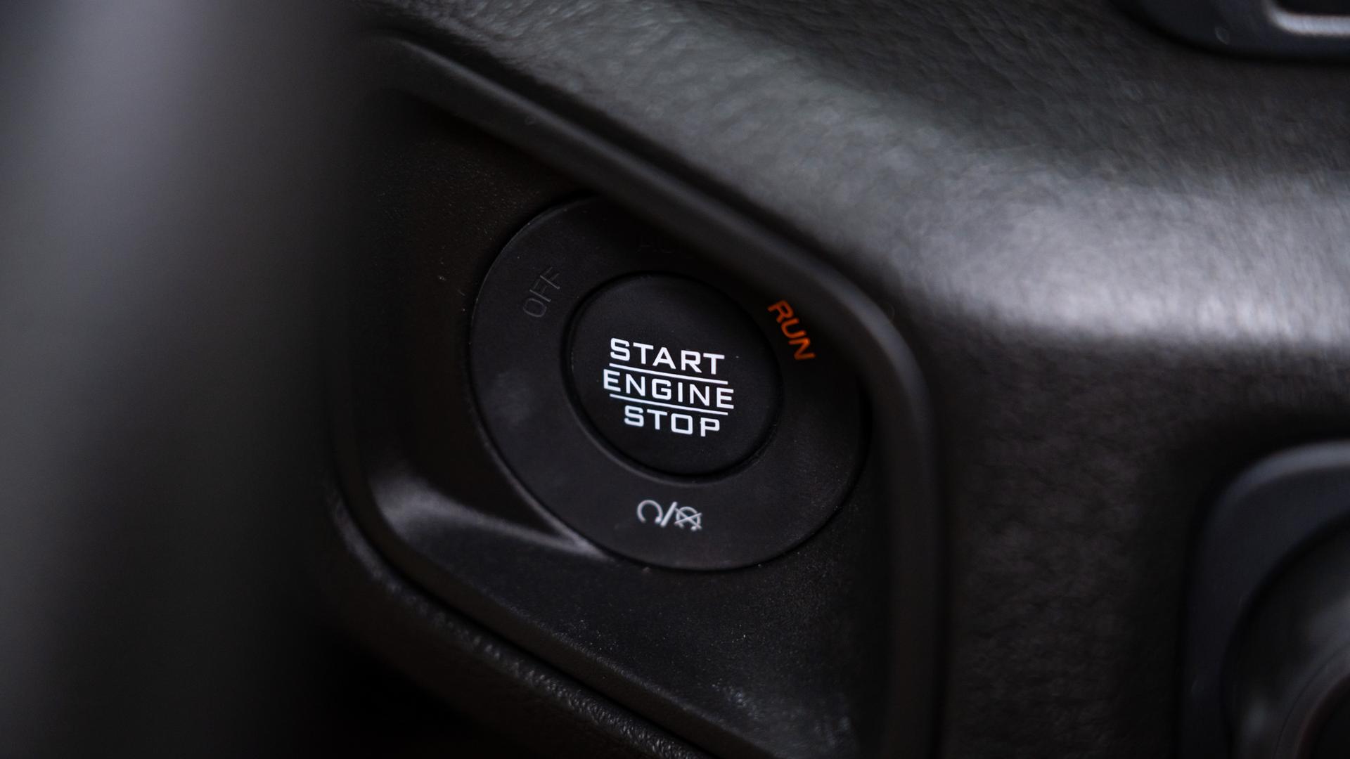 2025 JEEP GLADIATOR in Orange, photo 53 of 58