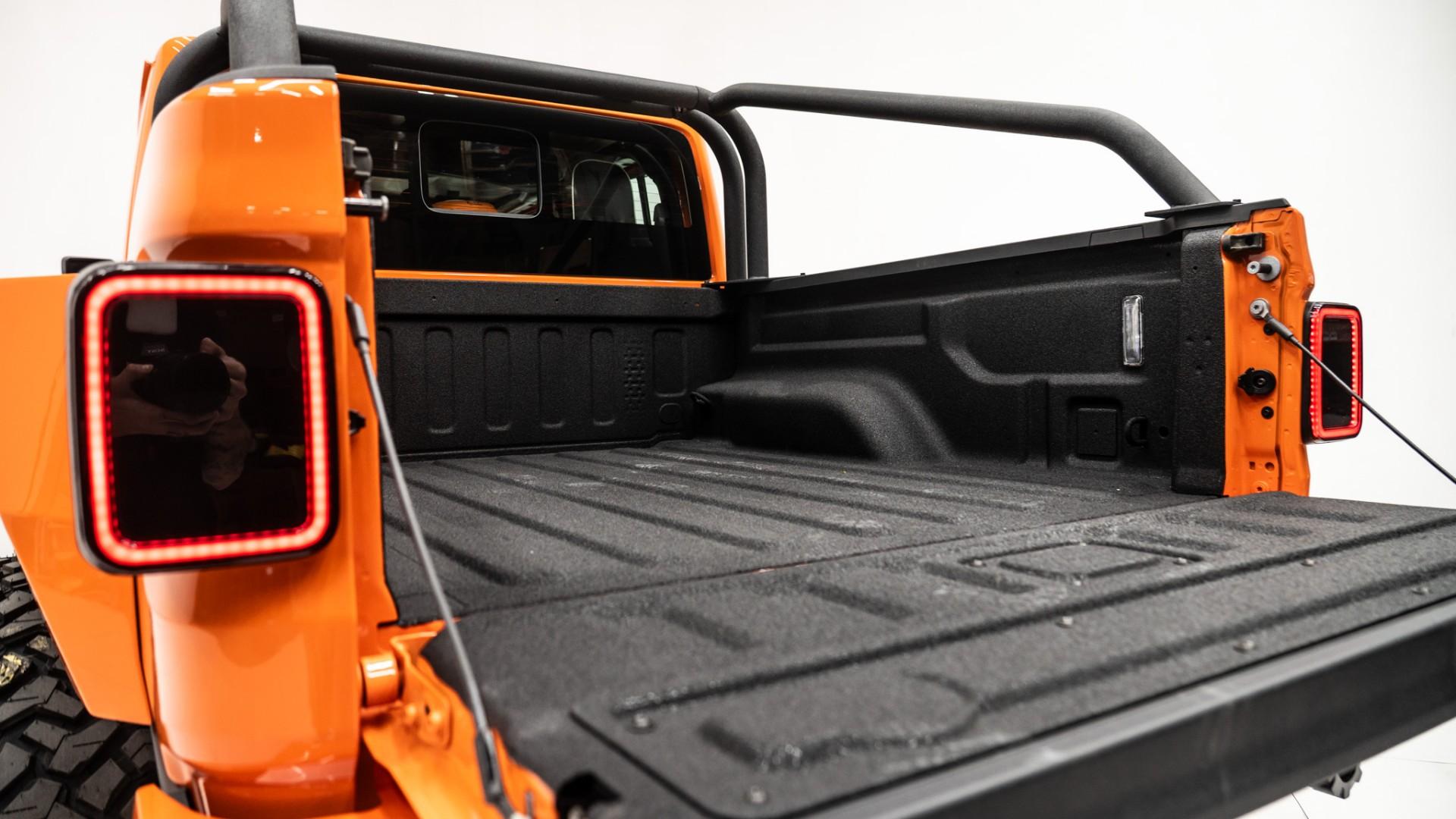 2025 JEEP GLADIATOR in Orange, photo 11 of 58