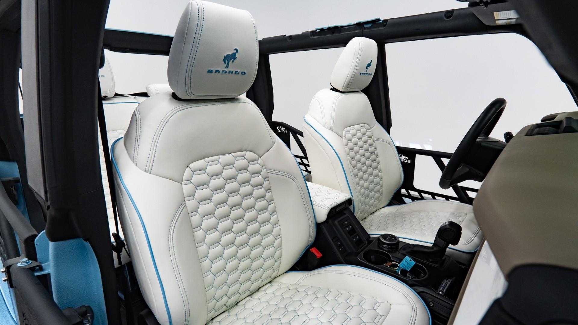 2025 FORD BRONCO in Baby Blue, photo 25 of 45