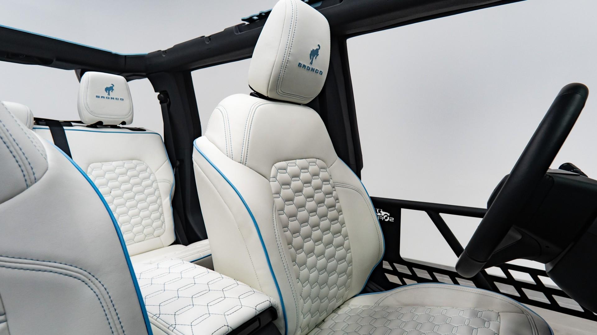2025 FORD BRONCO in Baby Blue, photo 27 of 45