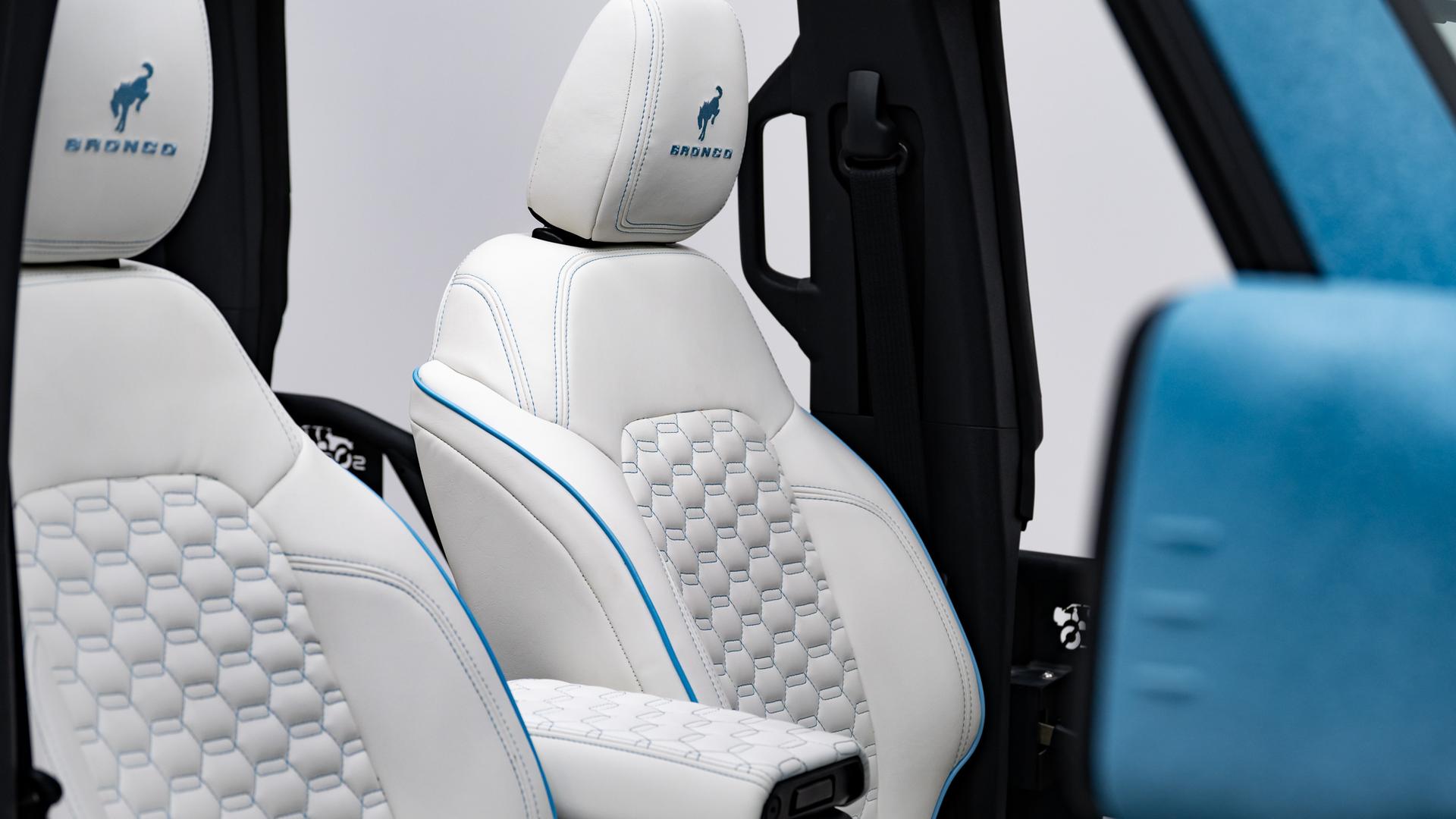 2025 FORD BRONCO in Baby Blue, photo 32 of 45