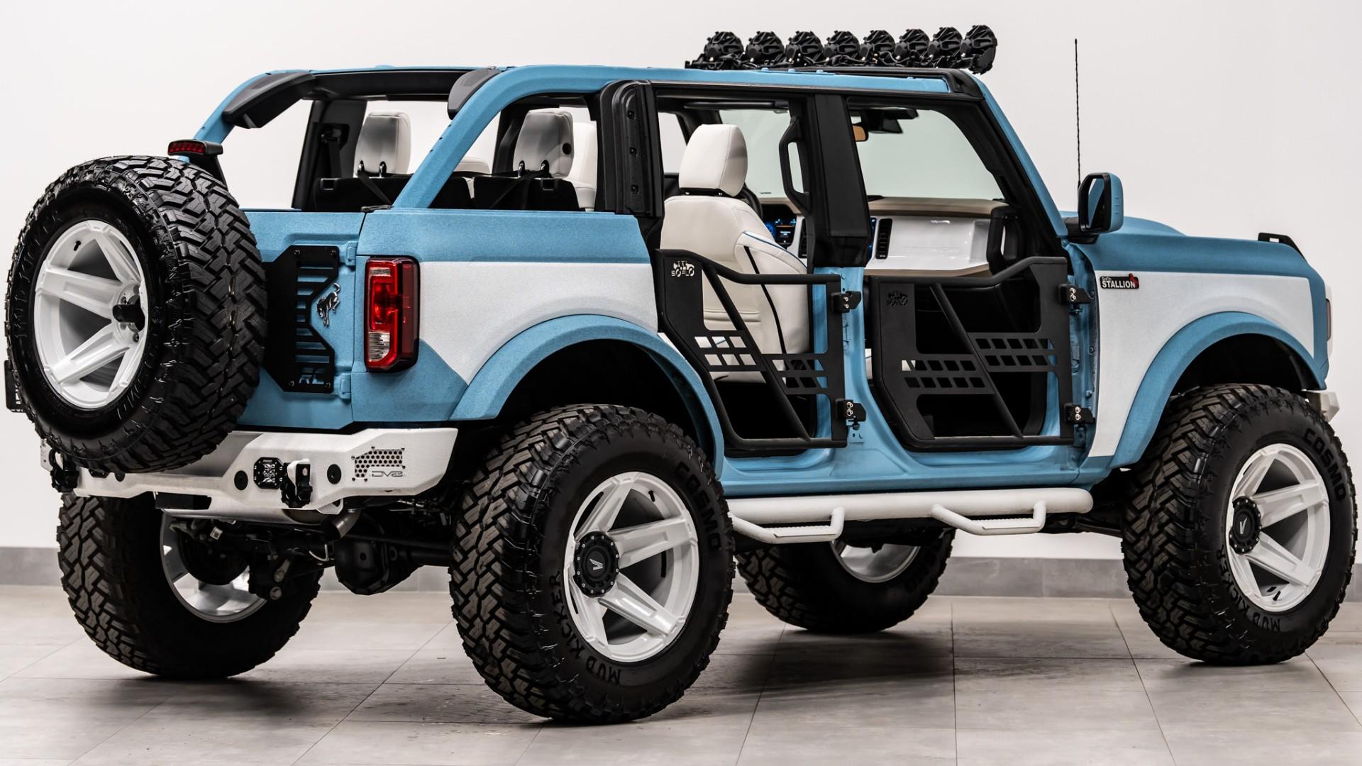 2025 FORD BRONCO in Baby Blue, photo 14 of 45