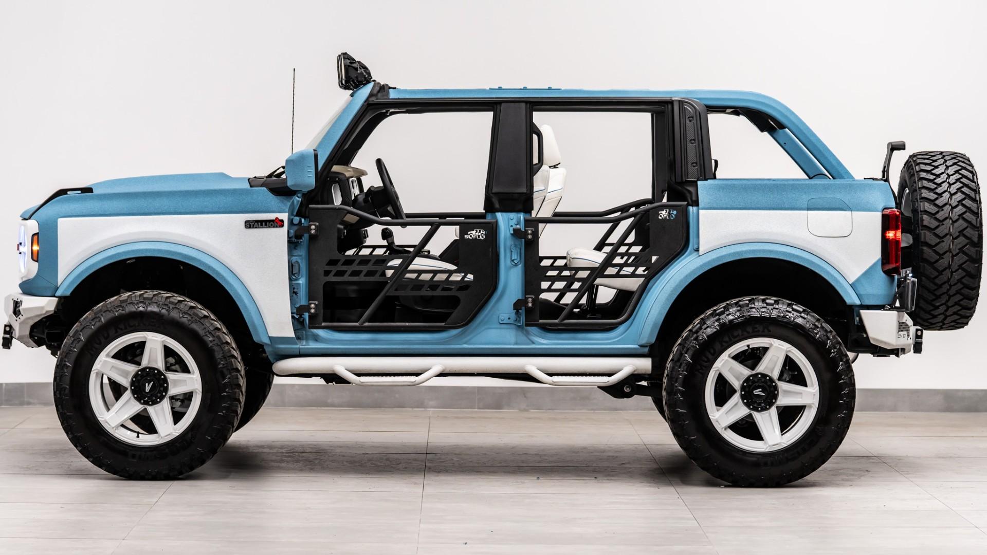 2025 FORD BRONCO in Baby Blue, photo 16 of 45