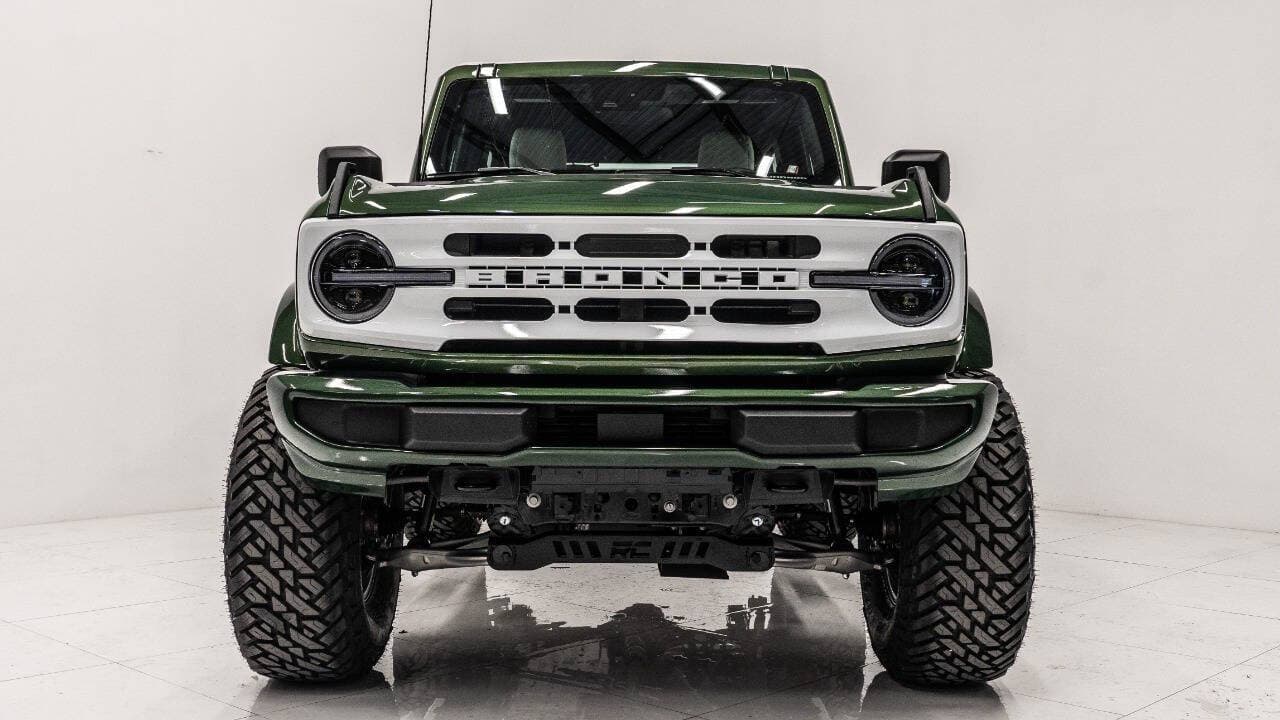 2023 FORD BRONCO in Green, photo 17 of 27