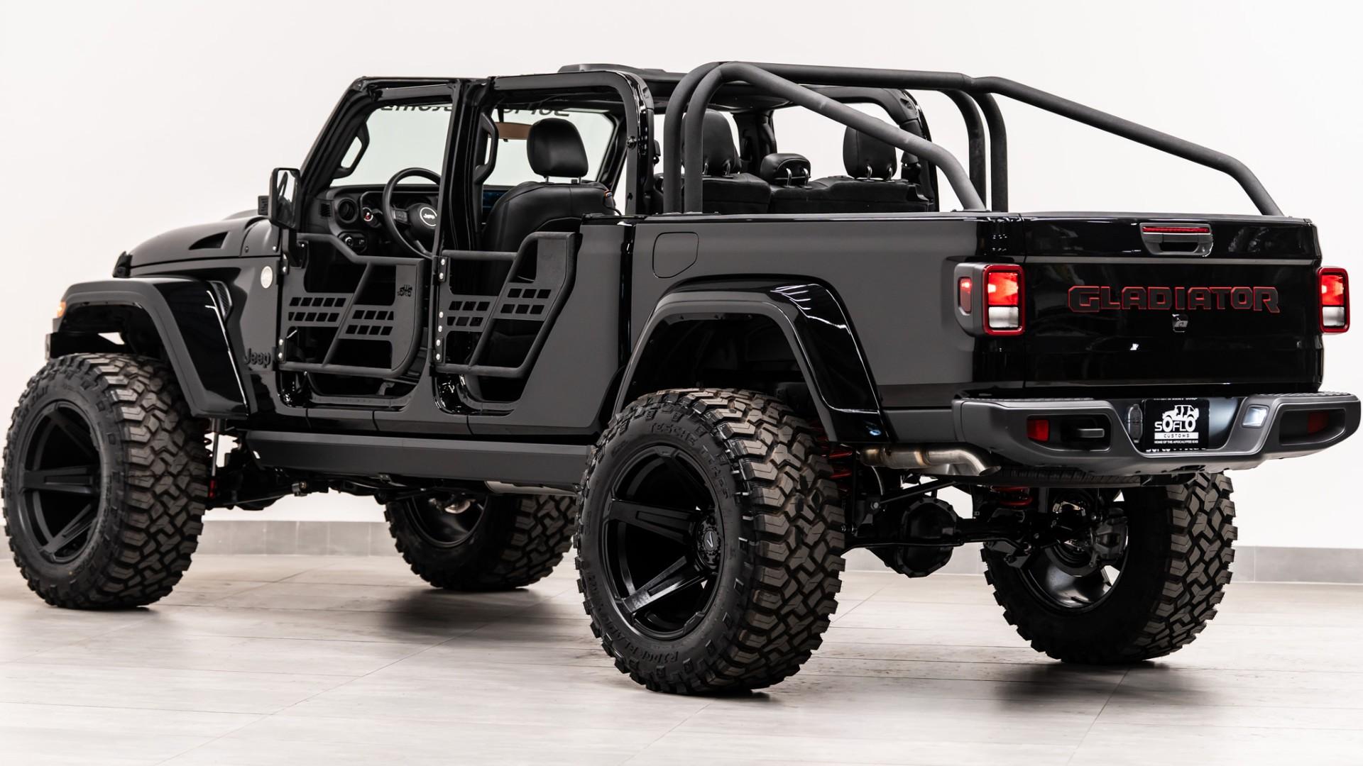 2026 JEEP GLADIATOR in Black, photo 33 of 57