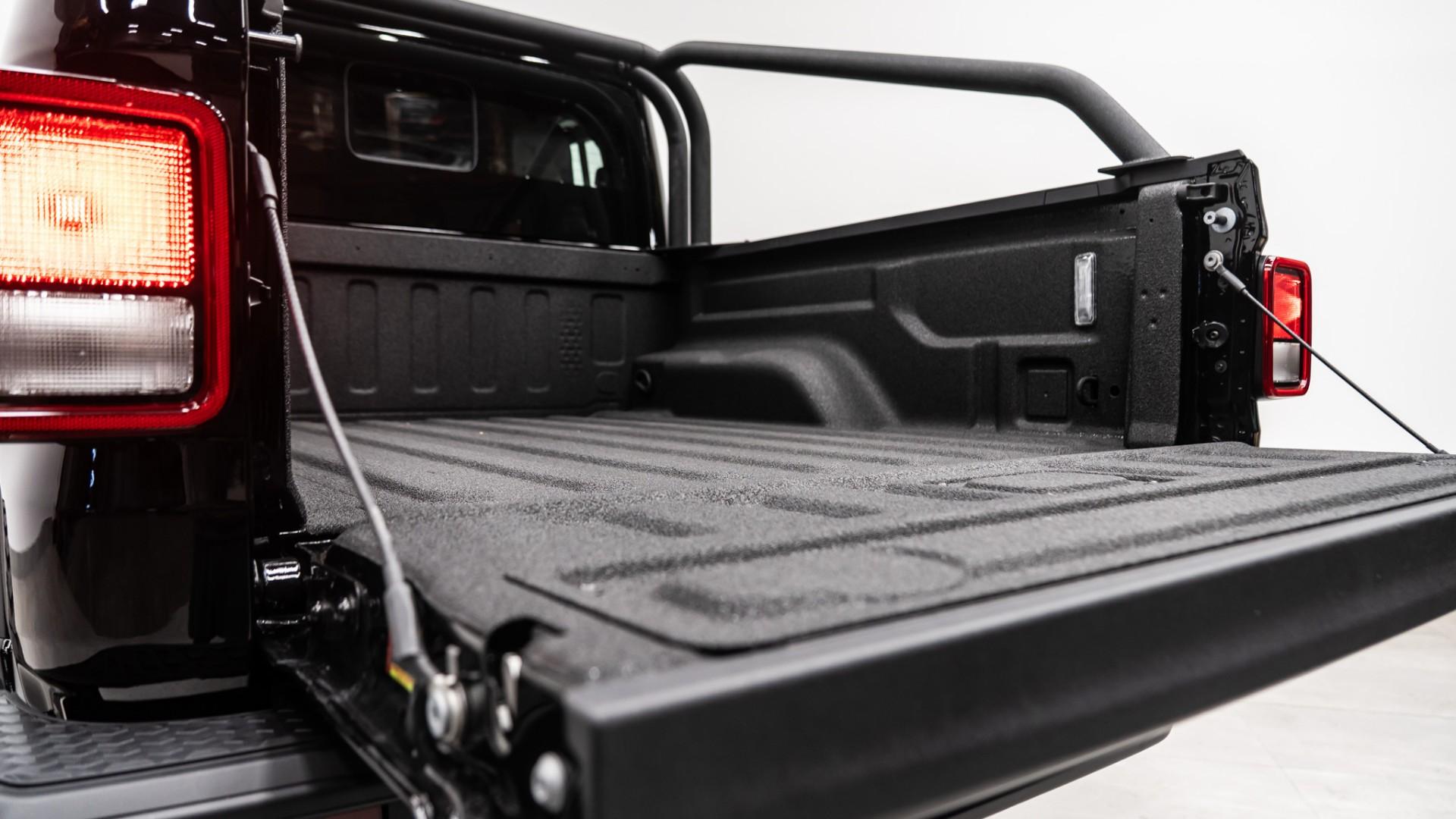 2026 JEEP GLADIATOR in Black, photo 13 of 57