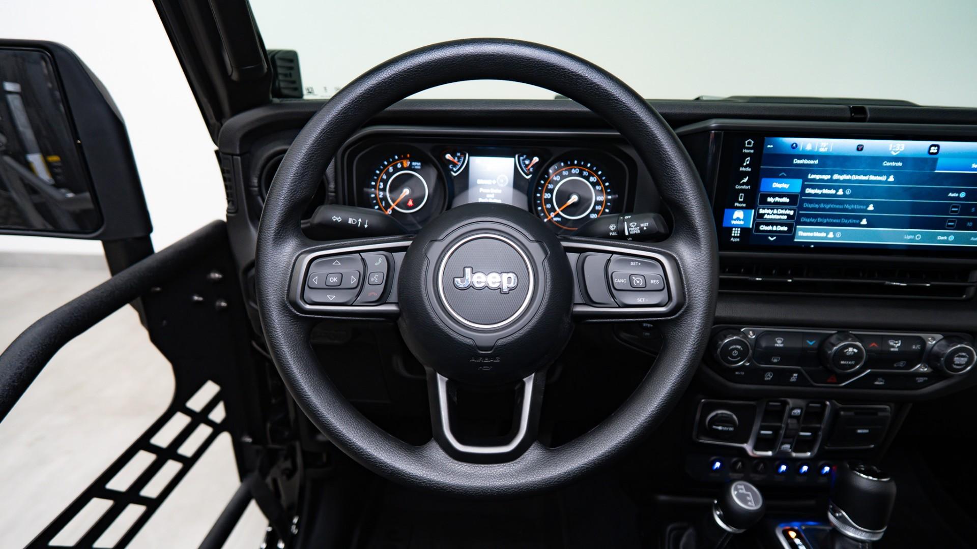2026 JEEP GLADIATOR in Black, photo 37 of 57
