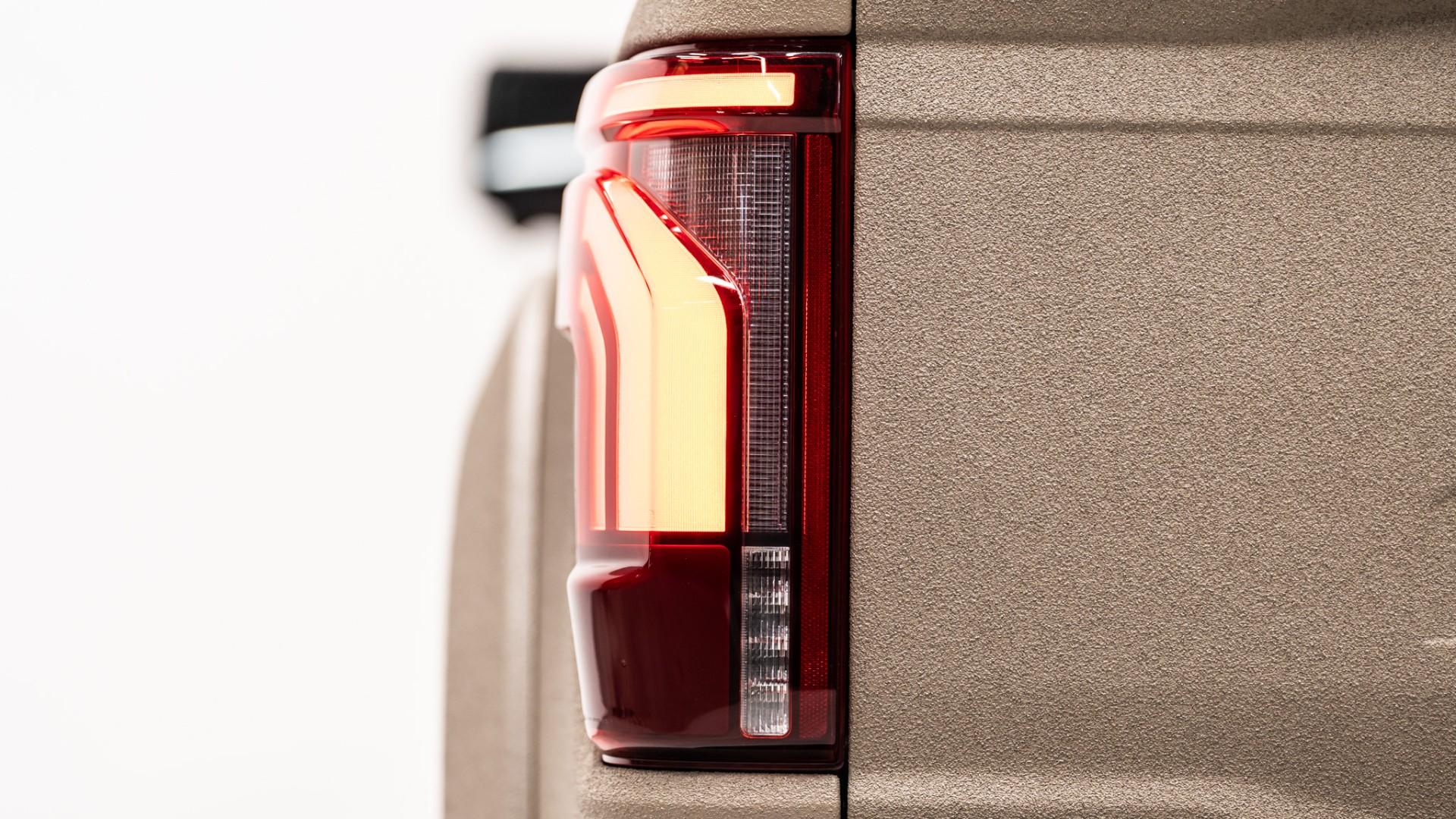 2025 FORD F-150 LARIAT in Tan, photo 18 of 43