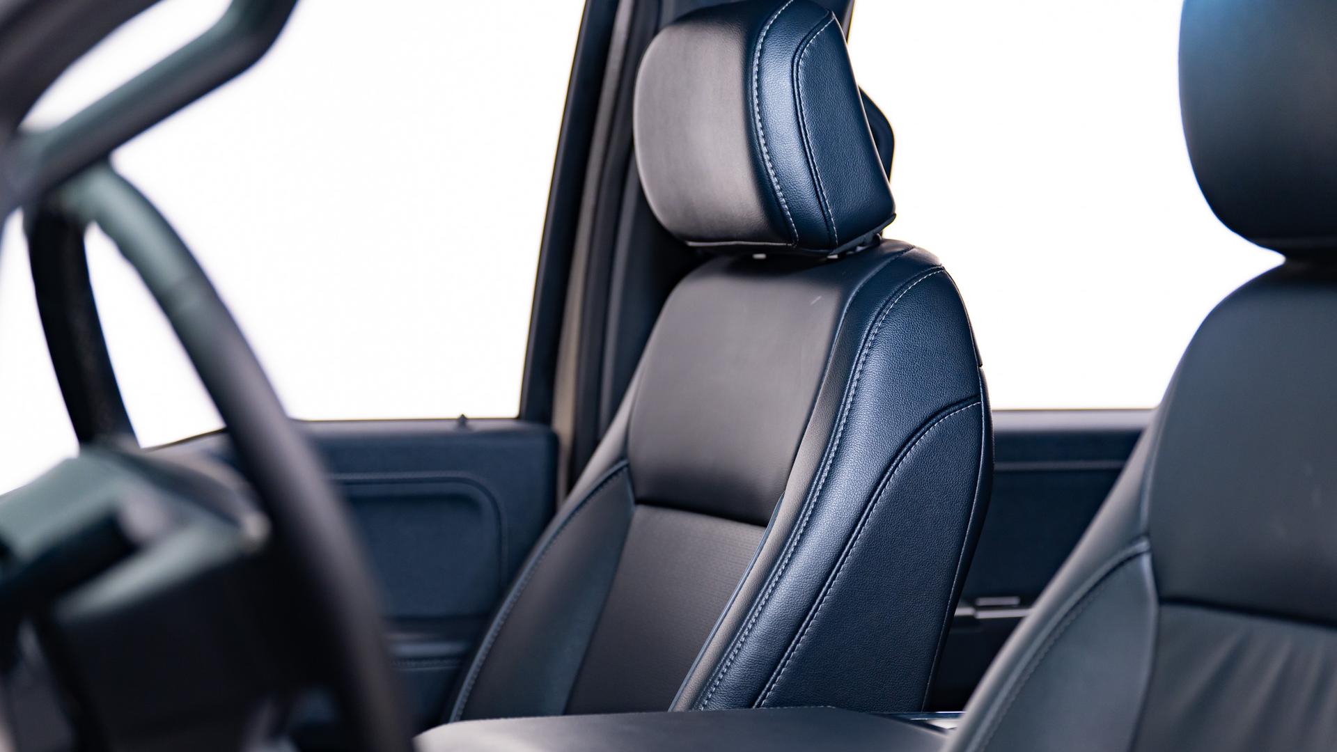 2025 FORD F-150 LARIAT in Tan, photo 40 of 43