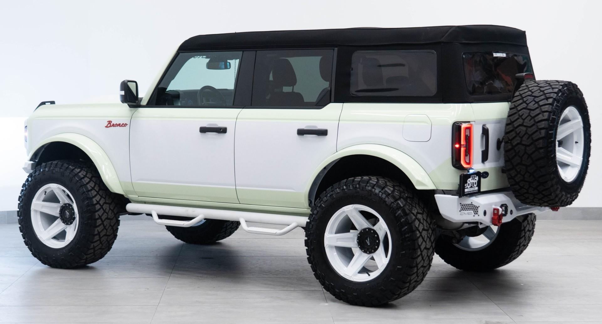 2025 FORD BRONCO in Green, photo 11 of 46