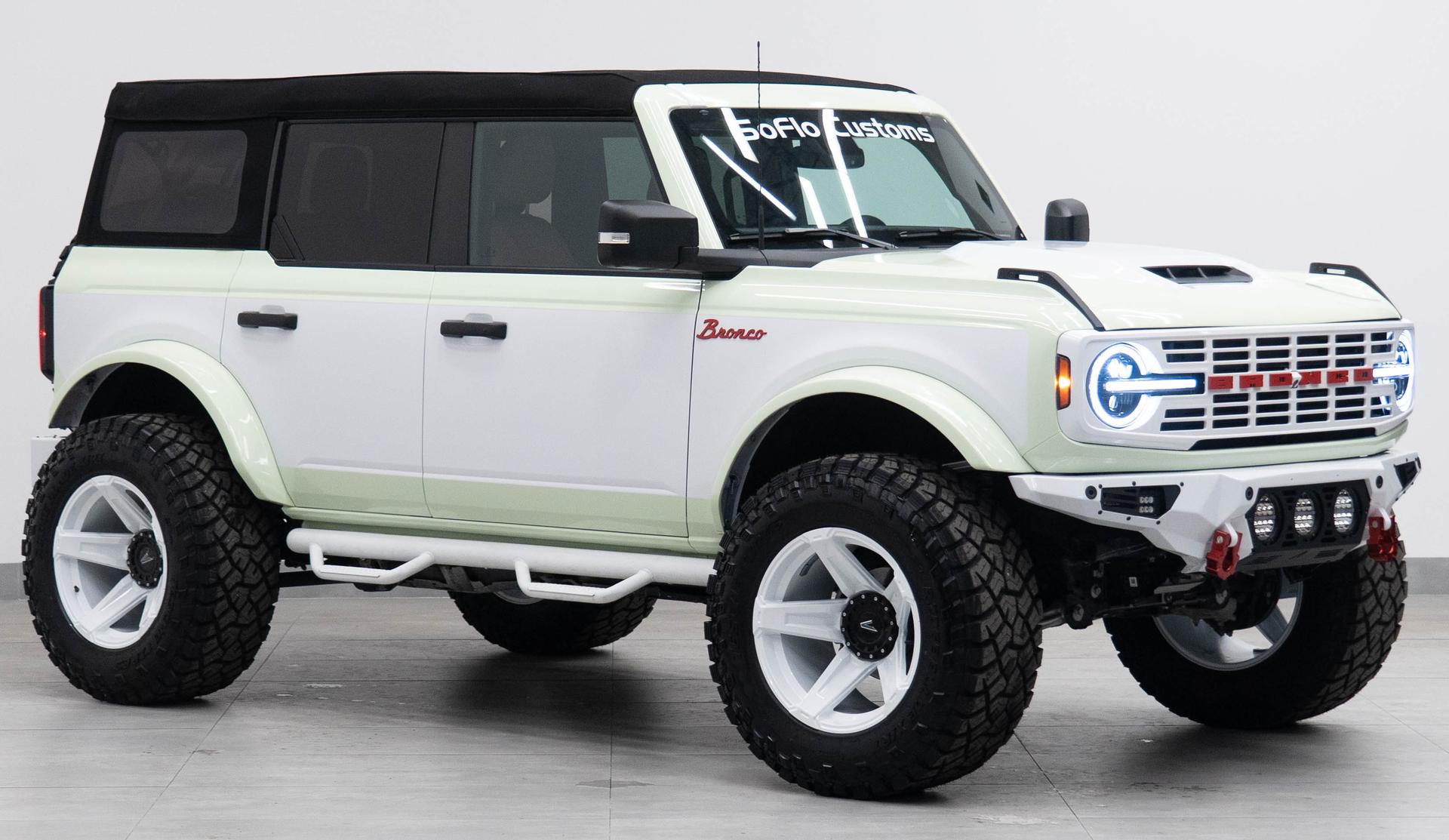 2025 FORD BRONCO in Green, photo 6 of 46