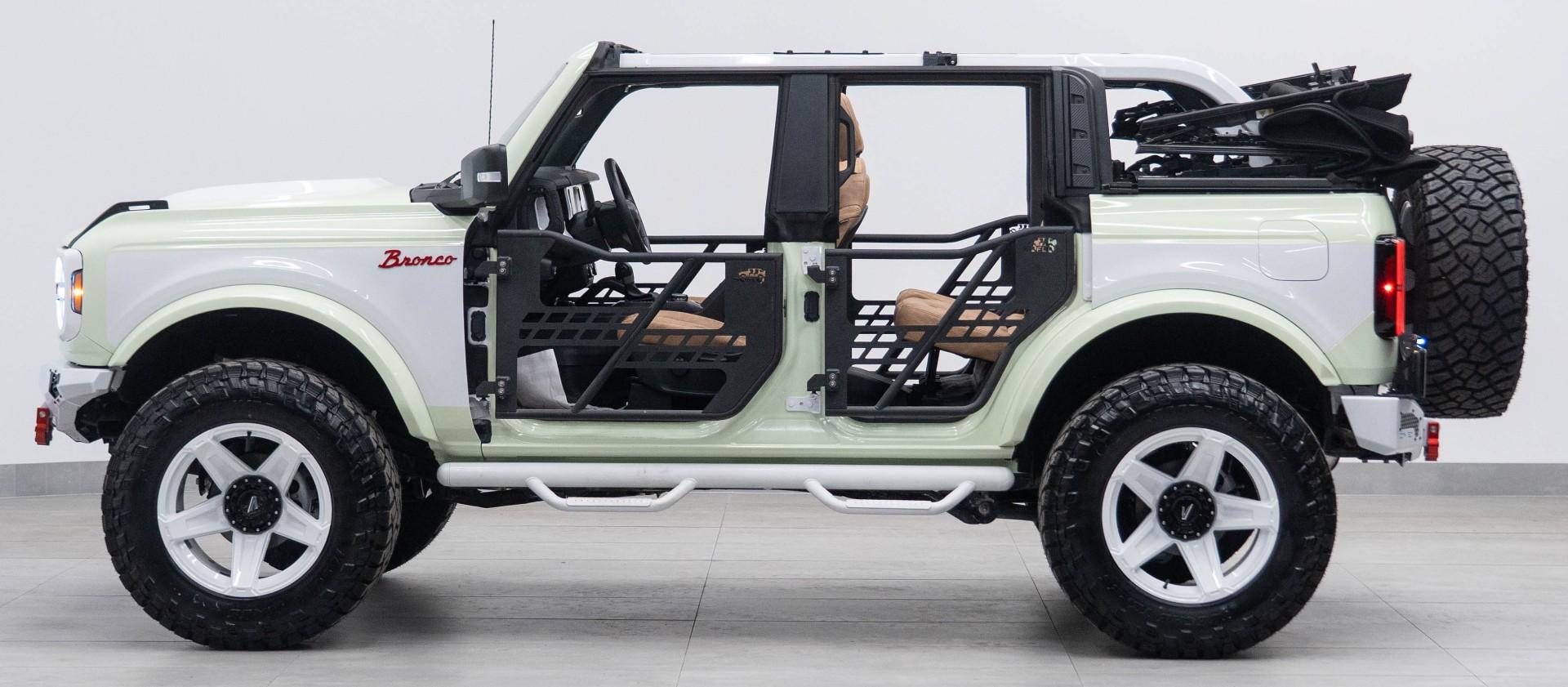 2025 FORD BRONCO in Green, photo 22 of 46