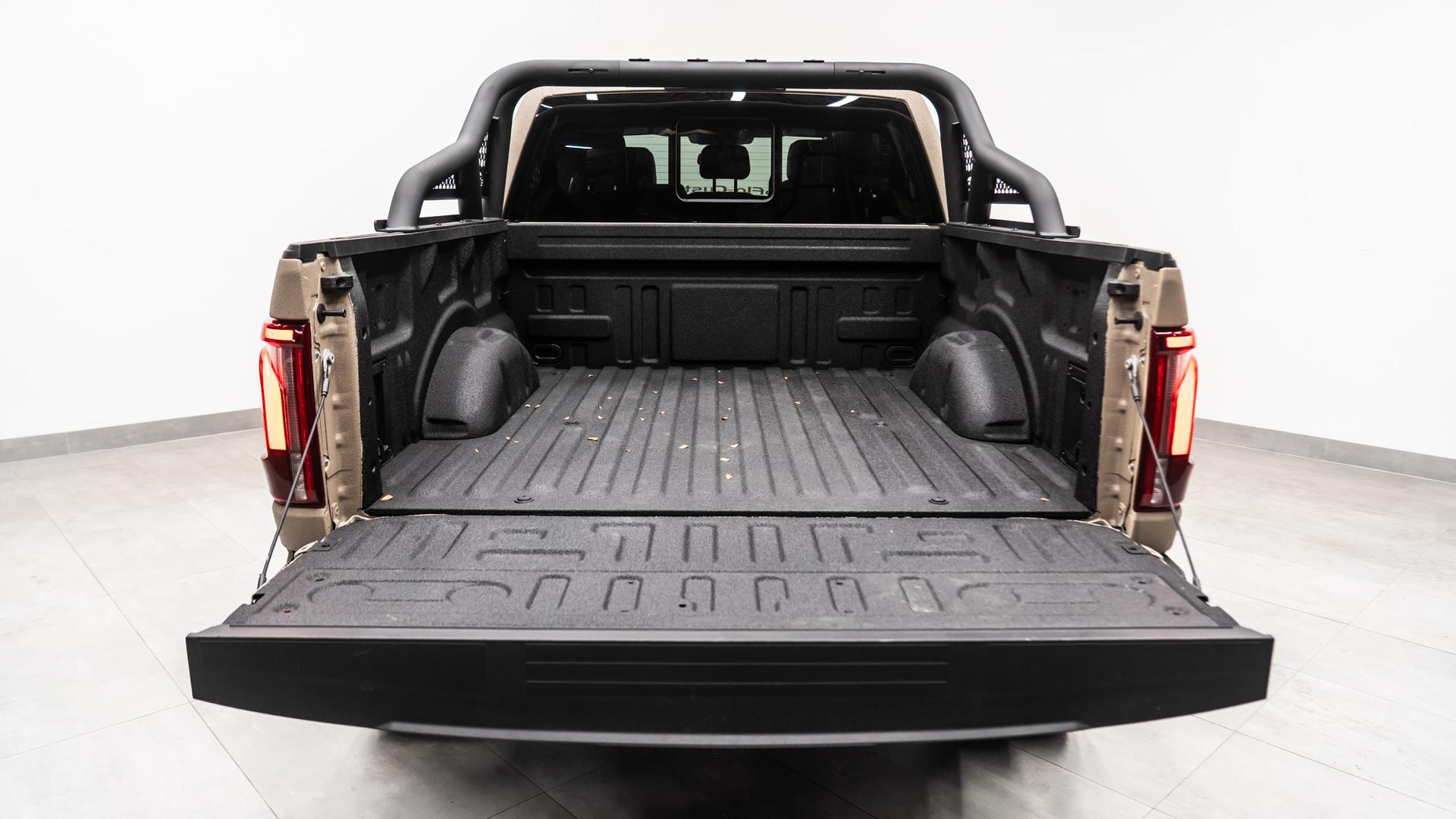 2025 FORD F-150 4X4 LARIAT in Tan, photo 18 of 42