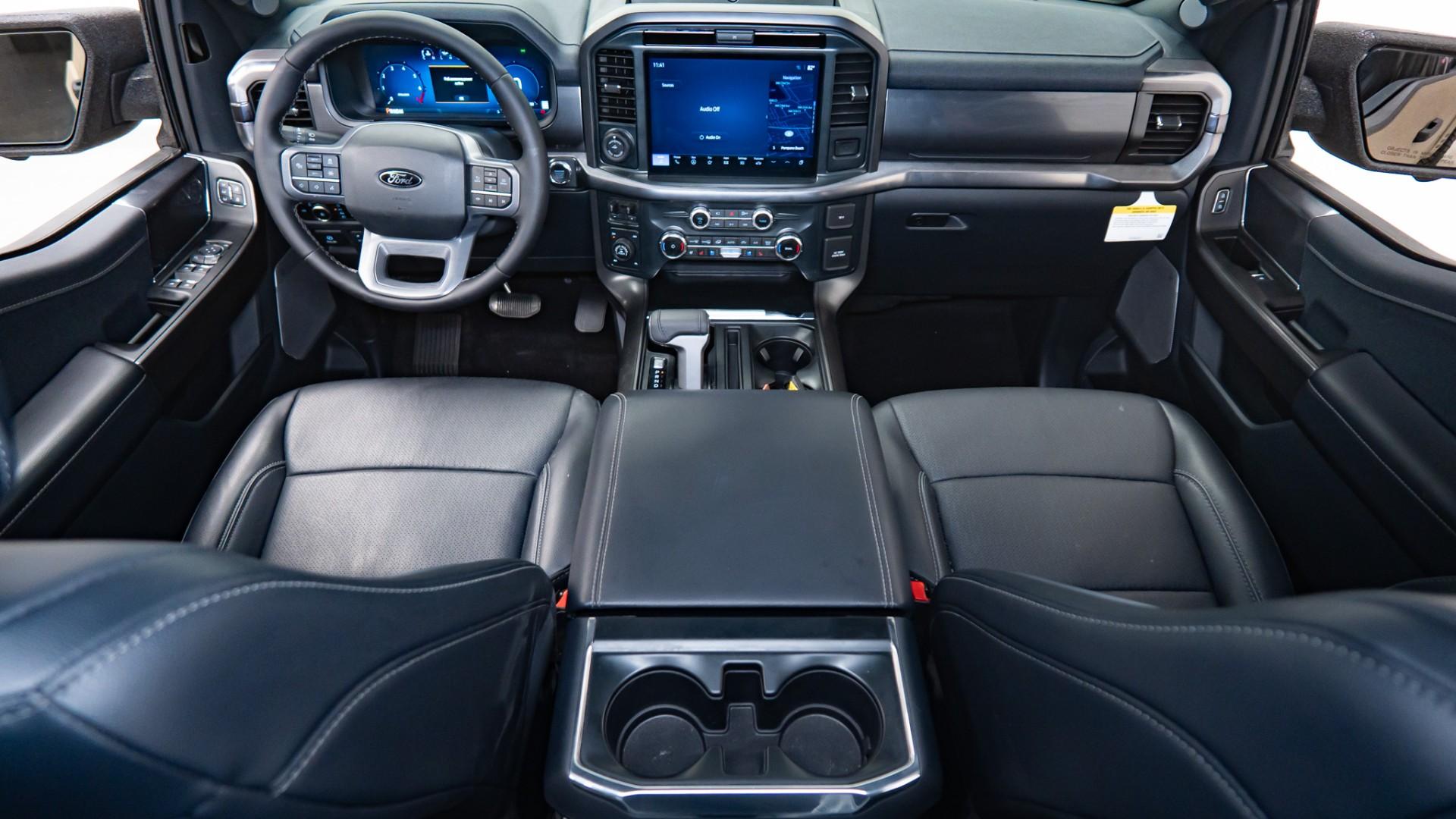 2025 FORD F-150 4X4 LARIAT in Tan, photo 4 of 5