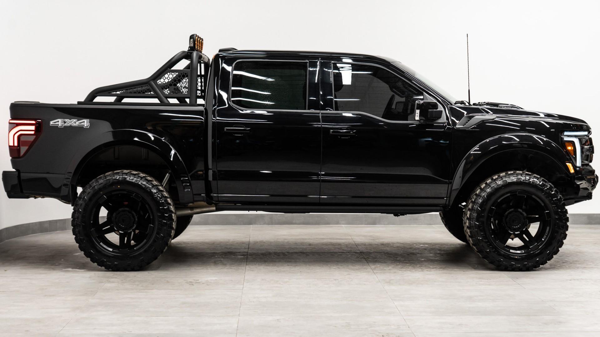 2025 FORD F-150 LARIAT in Black, photo 6 of 42