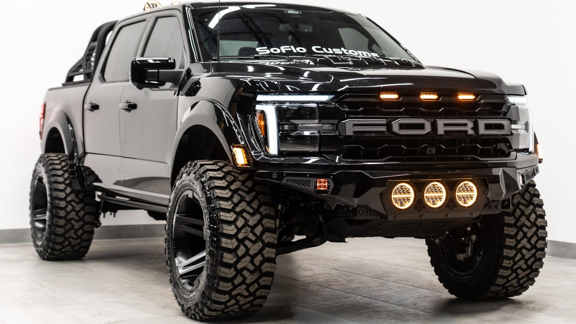 2025 FORD F-150 LARIAT in Black, photo 5 of 42